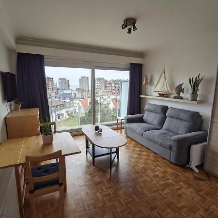 Apartment Met Frontaal Zeezicht *